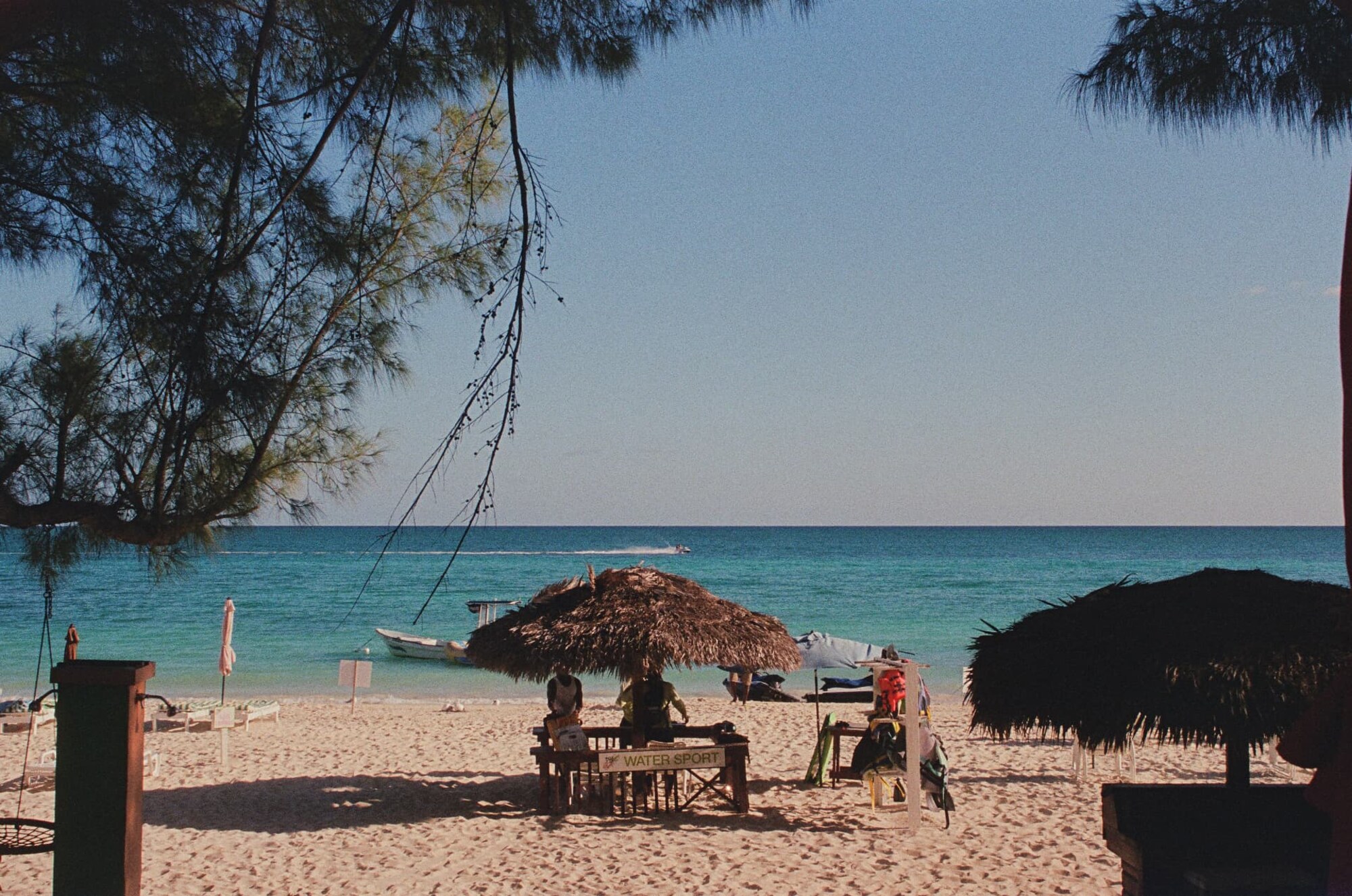IMG. 05 — Water sport